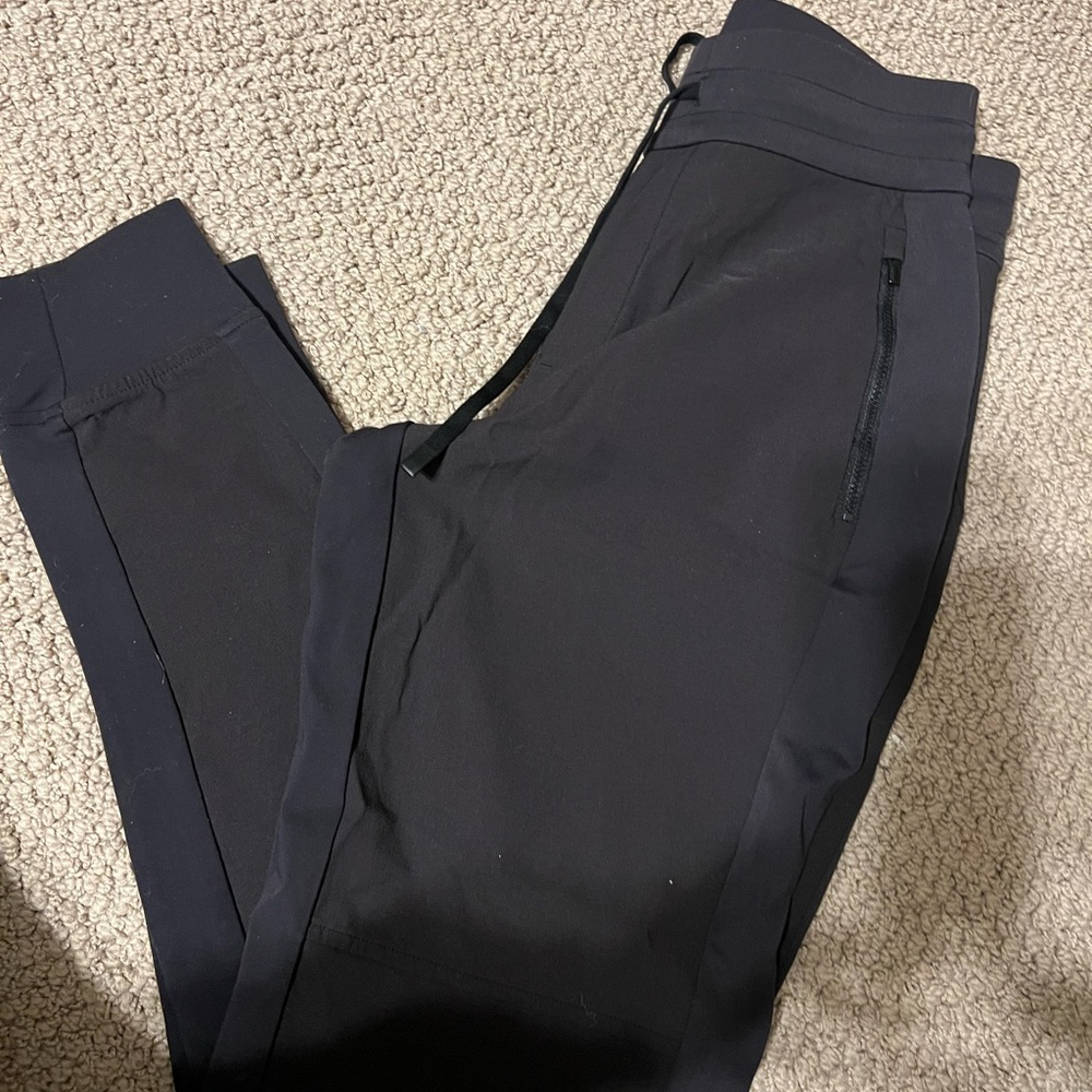 Athleta Trekkie North Joggers Pants Black size 4